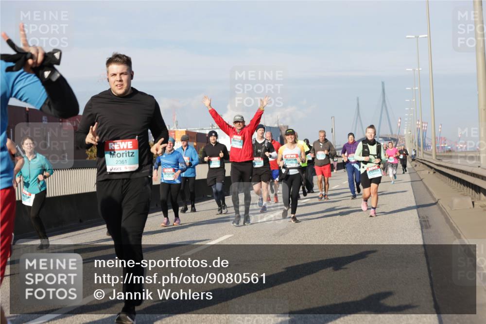 03.10.2025 - Köhlbrandbrückenlauf Jannik Wohlers http://msf.ph/oto/9080561 03.10.2025 10:01:59 Position 3 2361 meine-sportfotos.de