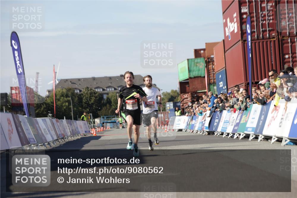 03.10.2025 - Köhlbrandbrückenlauf Jannik Wohlers http://msf.ph/oto/9080562 03.10.2025 12:50:04 Ziel 4035, 6086 meine-sportfotos.de