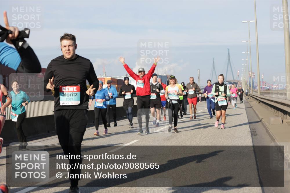03.10.2025 - Köhlbrandbrückenlauf Jannik Wohlers http://msf.ph/oto/9080565 03.10.2025 10:01:59 Position 3 2361 meine-sportfotos.de