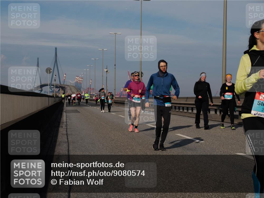 03.10.2025 - Köhlbrandbrückenlauf Fabian Wolf http://msf.ph/oto/9080574 03.10.2025 10:17:36 Position 3  meine-sportfotos.de
