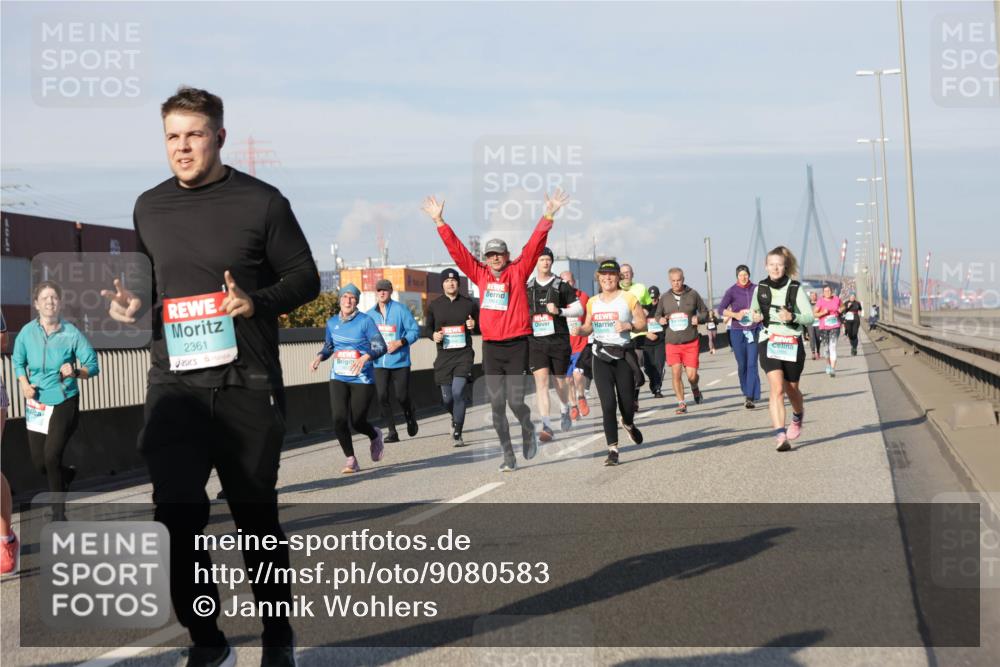 03.10.2025 - Köhlbrandbrückenlauf Jannik Wohlers http://msf.ph/oto/9080583 03.10.2025 10:01:59 Position 3 2361 meine-sportfotos.de