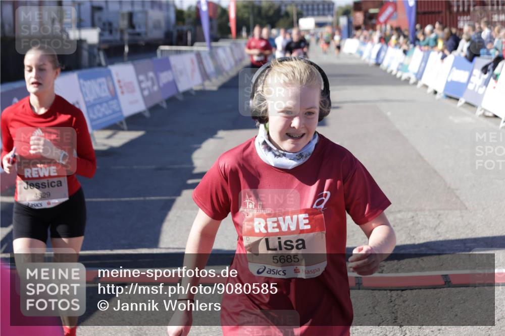 03.10.2025 - Köhlbrandbrückenlauf Jannik Wohlers http://msf.ph/oto/9080585 03.10.2025 13:17:50 Ziel 4410, 4645, 4679, 4829, 5129, 5168, 5339, 5685, 5731, 5732, 5917, 6153, 6331, 6435, 6485, 6704 meine-sportfotos.de