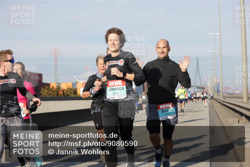 03.10.2025 - Köhlbrandbrückenlauf Jannik Wohlers http://msf.ph/oto/9080590 03.10.2025 09:54:08 Position 3 3010, 3369 meine-sportfotos.de