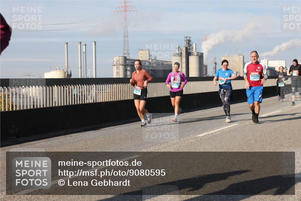 03.10.2025 - Köhlbrandbrückenlauf Lena Gebhardt http://msf.ph/oto/9080595 03.10.2025 10:03:53 Position 2 10, 3088 meine-sportfotos.de