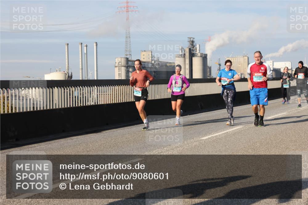 03.10.2025 - Köhlbrandbrückenlauf Lena Gebhardt http://msf.ph/oto/9080601 03.10.2025 10:03:53 Position 2 10, 3088 meine-sportfotos.de