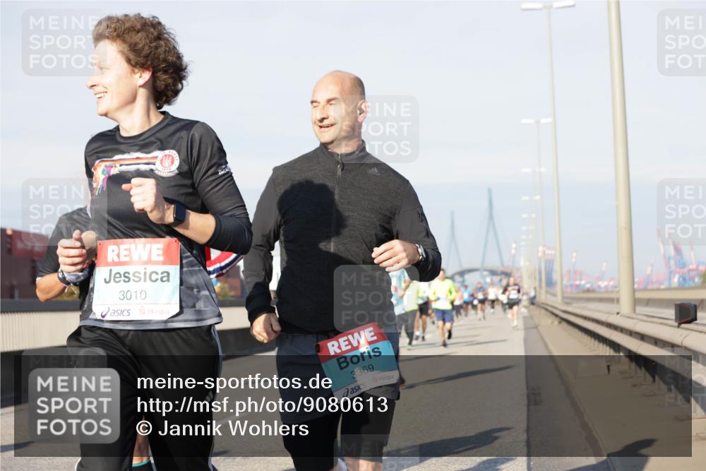 03.10.2025 - Köhlbrandbrückenlauf Jannik Wohlers http://msf.ph/oto/9080613 03.10.2025 09:54:09 Position 3 3010, 3369 meine-sportfotos.de