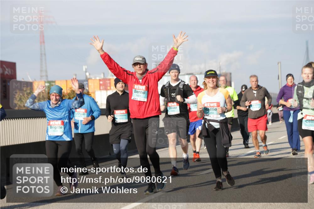 03.10.2025 - Köhlbrandbrückenlauf Jannik Wohlers http://msf.ph/oto/9080621 03.10.2025 10:02:00 Position 3 1609, 1810, 1651, 3172, 01866, 650, 1503 meine-sportfotos.de