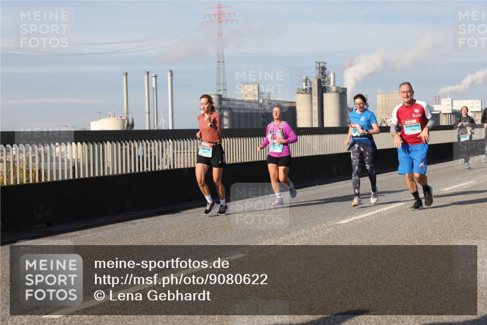 03.10.2025 - Köhlbrandbrückenlauf Lena Gebhardt http://msf.ph/oto/9080622 03.10.2025 10:03:54 Position 2 10 meine-sportfotos.de