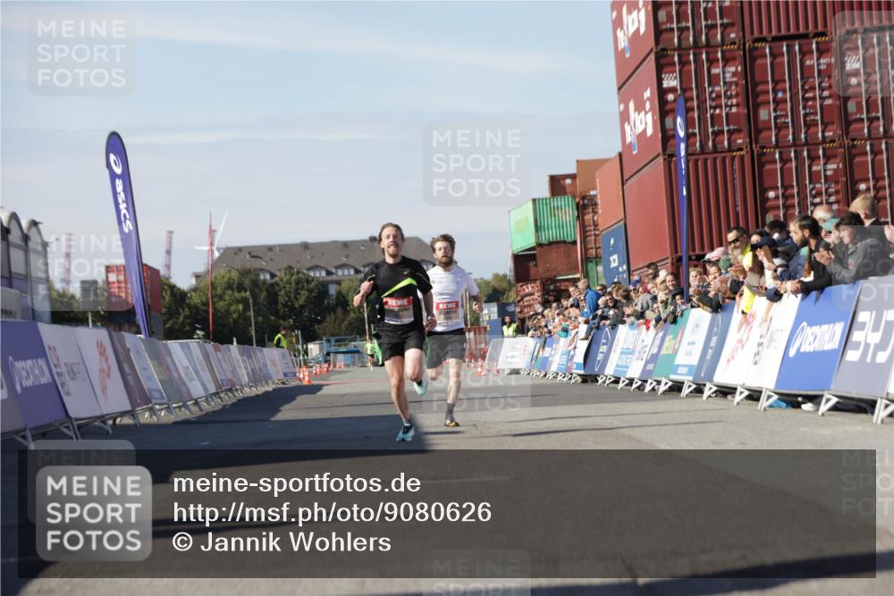 03.10.2025 - Köhlbrandbrückenlauf Jannik Wohlers http://msf.ph/oto/9080626 03.10.2025 12:50:05 Ziel 4035, 6086 meine-sportfotos.de