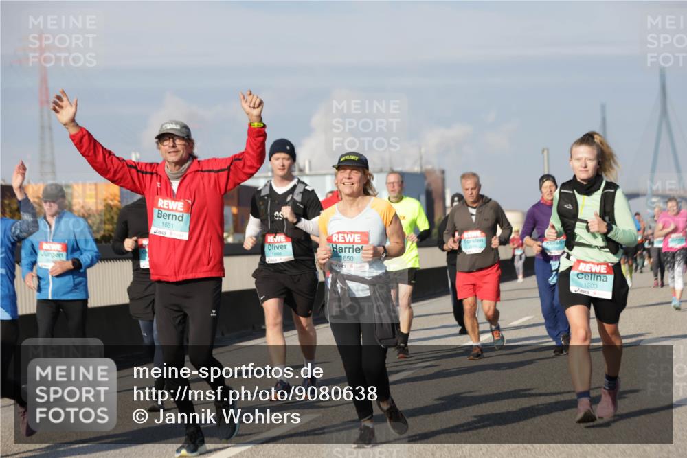 03.10.2025 - Köhlbrandbrückenlauf Jannik Wohlers http://msf.ph/oto/9080638 03.10.2025 10:02:01 Position 3 1651, 35, 1866, 1650, 1503 meine-sportfotos.de