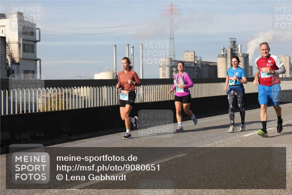 03.10.2025 - Köhlbrandbrückenlauf Lena Gebhardt http://msf.ph/oto/9080651 03.10.2025 10:03:54 Position 2  meine-sportfotos.de