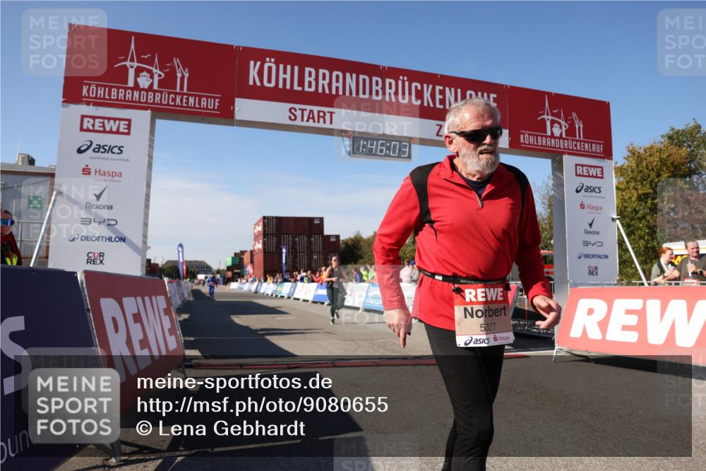 03.10.2025 - Köhlbrandbrückenlauf Lena Gebhardt http://msf.ph/oto/9080655 03.10.2025 13:46:03 Ziel 4572, 5327, 5376 meine-sportfotos.de
