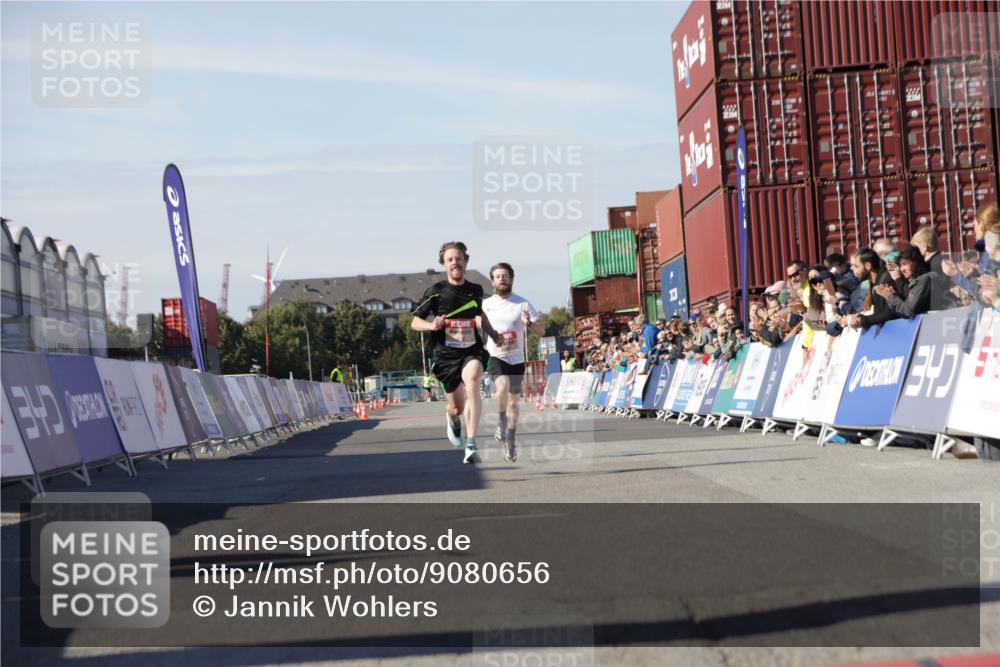 03.10.2025 - Köhlbrandbrückenlauf Jannik Wohlers http://msf.ph/oto/9080656 03.10.2025 12:50:05 Ziel 4035, 6086 meine-sportfotos.de