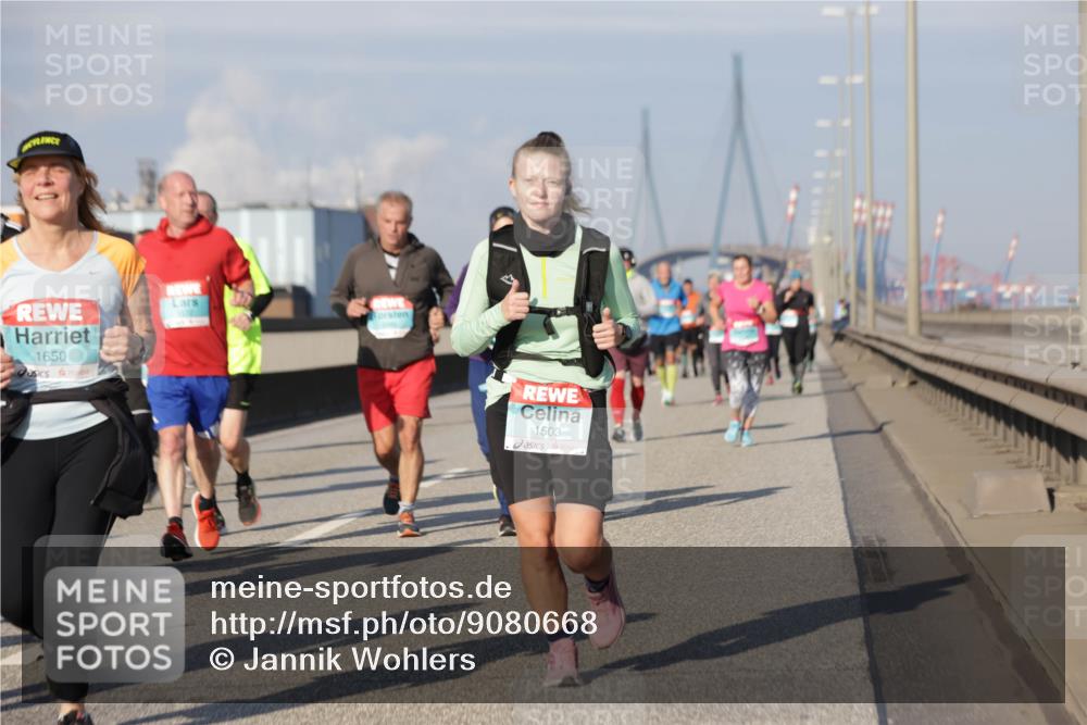 03.10.2025 - Köhlbrandbrückenlauf Jannik Wohlers http://msf.ph/oto/9080668 03.10.2025 10:02:02 Position 3 1650, 1503 meine-sportfotos.de