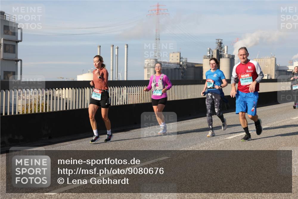 03.10.2025 - Köhlbrandbrückenlauf Lena Gebhardt http://msf.ph/oto/9080676 03.10.2025 10:03:55 Position 2 1263, 10, 3088 meine-sportfotos.de