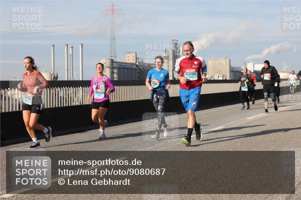 03.10.2025 - Köhlbrandbrückenlauf Lena Gebhardt http://msf.ph/oto/9080687 03.10.2025 10:03:55 Position 2 10, 3088 meine-sportfotos.de