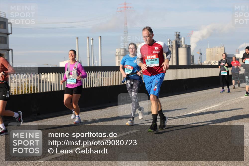 03.10.2025 - Köhlbrandbrückenlauf Lena Gebhardt http://msf.ph/oto/9080723 03.10.2025 10:03:56 Position 2 2637, 3088 meine-sportfotos.de