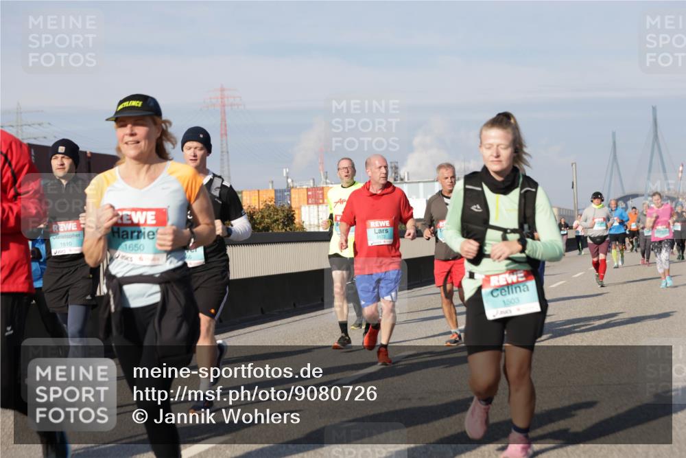 03.10.2025 - Köhlbrandbrückenlauf Jannik Wohlers http://msf.ph/oto/9080726 03.10.2025 10:02:03 Position 3 1810, 3172, 1650, 66, 1503 meine-sportfotos.de