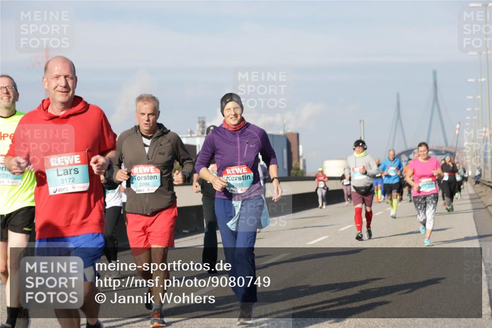 03.10.2025 - Köhlbrandbrückenlauf Jannik Wohlers http://msf.ph/oto/9080749 03.10.2025 10:02:04 Position 3 1731, 3172, 2886, 2885 meine-sportfotos.de