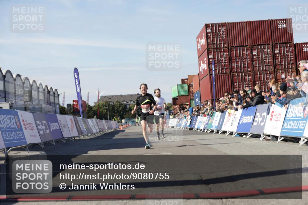 03.10.2025 - Köhlbrandbrückenlauf Jannik Wohlers http://msf.ph/oto/9080755 03.10.2025 12:50:05 Ziel 4035, 6086 meine-sportfotos.de
