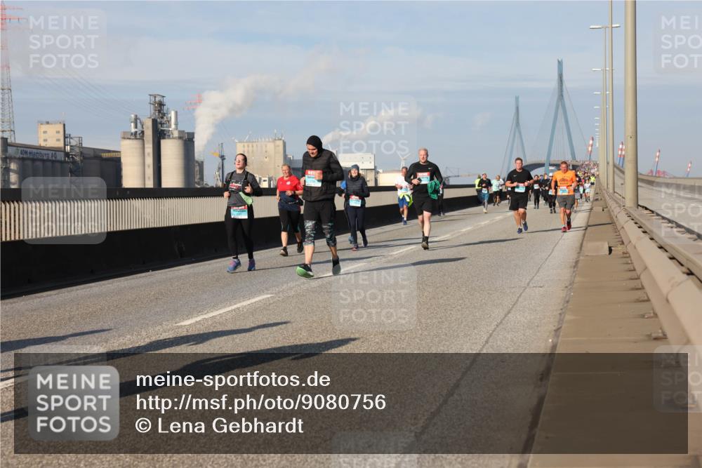 03.10.2025 - Köhlbrandbrückenlauf Lena Gebhardt http://msf.ph/oto/9080756 03.10.2025 10:03:56 Position 2  meine-sportfotos.de