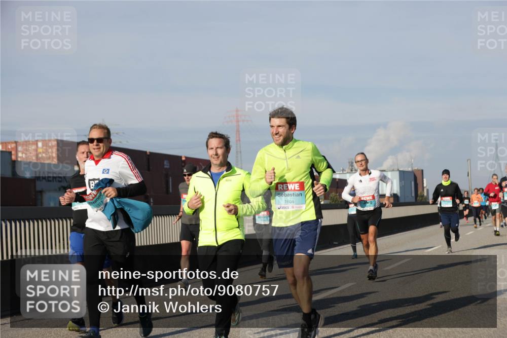 03.10.2025 - Köhlbrandbrückenlauf Jannik Wohlers http://msf.ph/oto/9080757 03.10.2025 09:54:17 Position 3 1371, 1601 meine-sportfotos.de