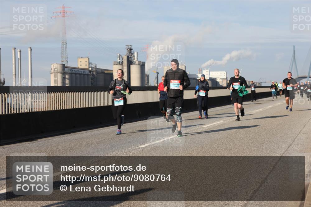 03.10.2025 - Köhlbrandbrückenlauf Lena Gebhardt http://msf.ph/oto/9080764 03.10.2025 10:03:58 Position 2  meine-sportfotos.de