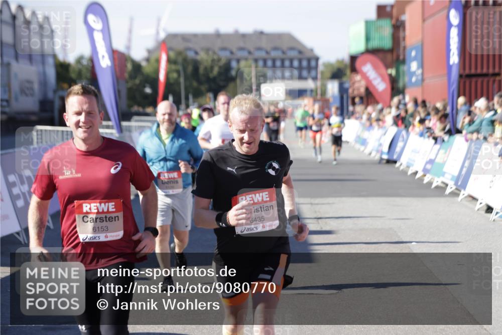 03.10.2025 - Köhlbrandbrückenlauf Jannik Wohlers http://msf.ph/oto/9080770 03.10.2025 13:17:55 Ziel 4333, 4366, 4679, 4682, 4829, 5129, 5168, 5685, 5731, 5732, 5917, 6153, 6435, 6485, 6704 meine-sportfotos.de