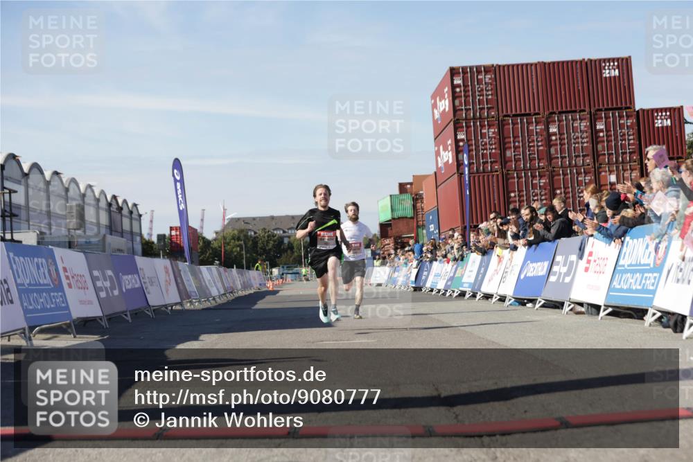 03.10.2025 - Köhlbrandbrückenlauf Jannik Wohlers http://msf.ph/oto/9080777 03.10.2025 12:50:05 Ziel 4035, 6086 meine-sportfotos.de