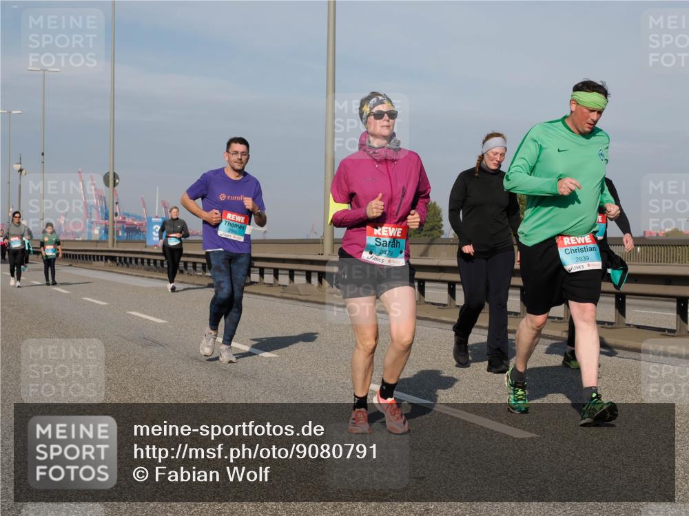 03.10.2025 - Köhlbrandbrückenlauf Fabian Wolf http://msf.ph/oto/9080791 03.10.2025 10:17:40 Position 3 2988, 2479, 2839 meine-sportfotos.de