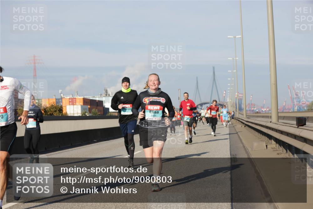 03.10.2025 - Köhlbrandbrückenlauf Jannik Wohlers http://msf.ph/oto/9080803 03.10.2025 09:54:19 Position 3 0, 1, 3006 meine-sportfotos.de