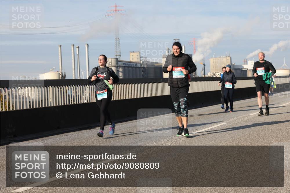 03.10.2025 - Köhlbrandbrückenlauf Lena Gebhardt http://msf.ph/oto/9080809 03.10.2025 10:03:59 Position 2 1759 meine-sportfotos.de