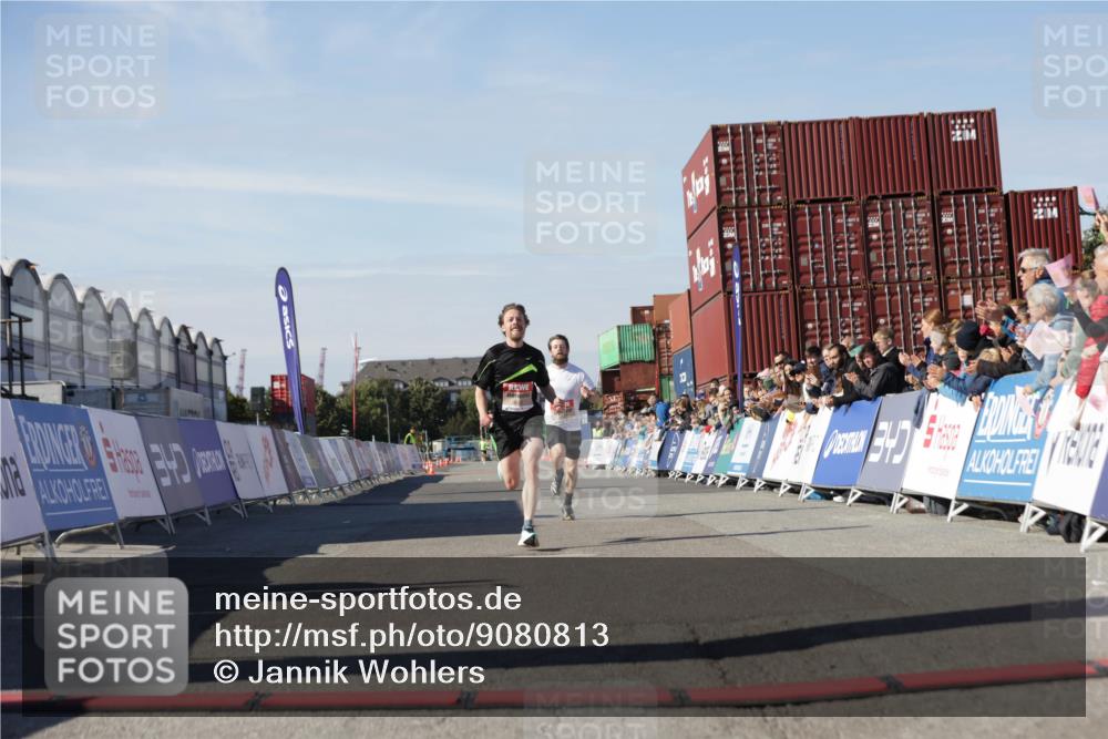 03.10.2025 - Köhlbrandbrückenlauf Jannik Wohlers http://msf.ph/oto/9080813 03.10.2025 12:50:05 Ziel 4035, 6086 meine-sportfotos.de