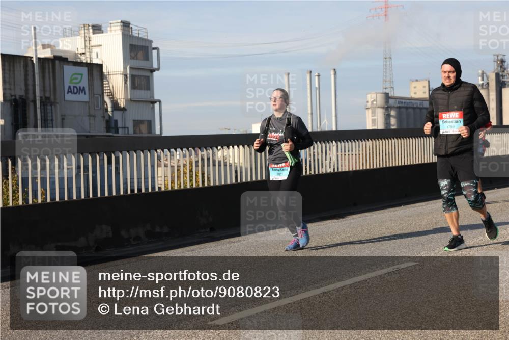03.10.2025 - Köhlbrandbrückenlauf Lena Gebhardt http://msf.ph/oto/9080823 03.10.2025 10:03:59 Position 2 2031, 1759 meine-sportfotos.de