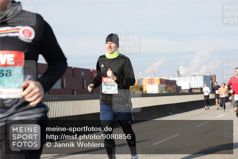 03.10.2025 - Köhlbrandbrückenlauf Jannik Wohlers http://msf.ph/oto/9080856 03.10.2025 09:54:21 Position 3 6, 1833 meine-sportfotos.de