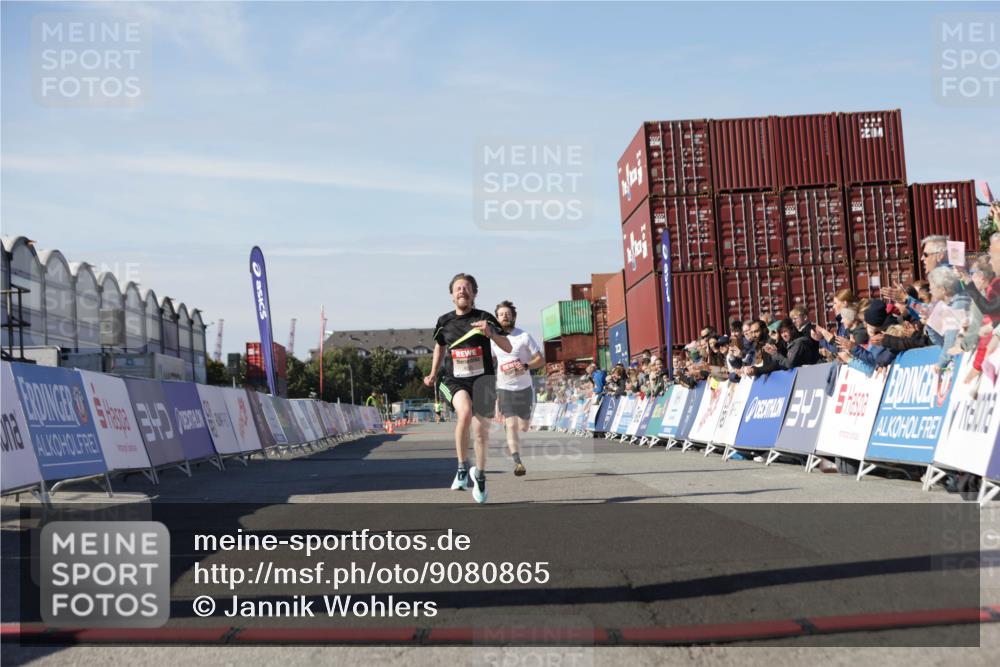 03.10.2025 - Köhlbrandbrückenlauf Jannik Wohlers http://msf.ph/oto/9080865 03.10.2025 12:50:06 Ziel 4035, 6086 meine-sportfotos.de