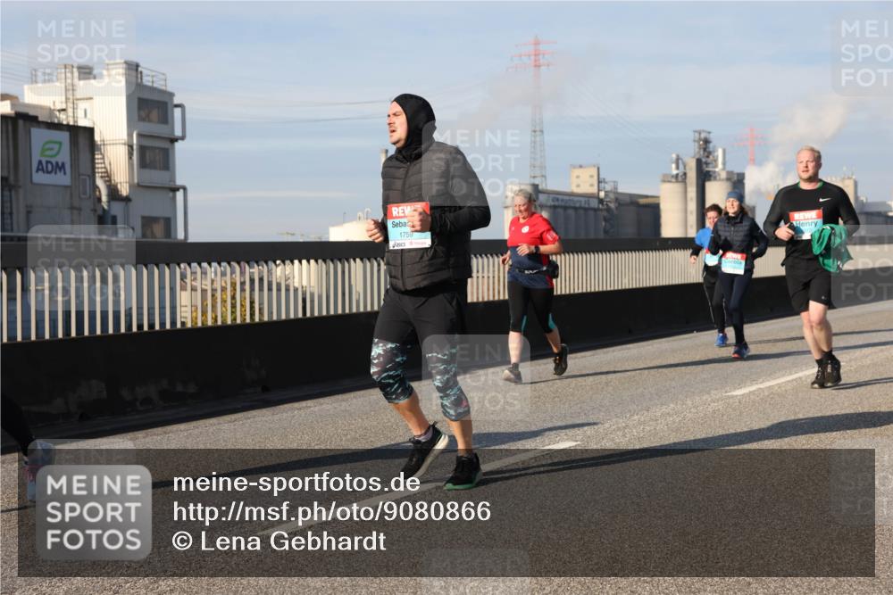 03.10.2025 - Köhlbrandbrückenlauf Lena Gebhardt http://msf.ph/oto/9080866 03.10.2025 10:04:01 Position 2 1759 meine-sportfotos.de