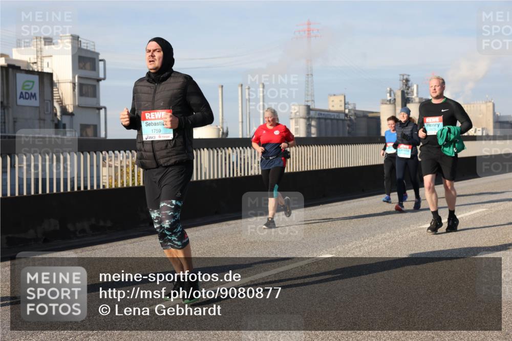 03.10.2025 - Köhlbrandbrückenlauf Lena Gebhardt http://msf.ph/oto/9080877 03.10.2025 10:04:01 Position 2 1759, 2873 meine-sportfotos.de