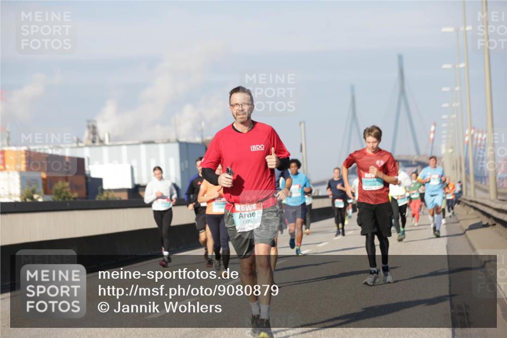 03.10.2025 - Köhlbrandbrückenlauf Jannik Wohlers http://msf.ph/oto/9080879 03.10.2025 09:54:22 Position 3 1375, 3738 meine-sportfotos.de