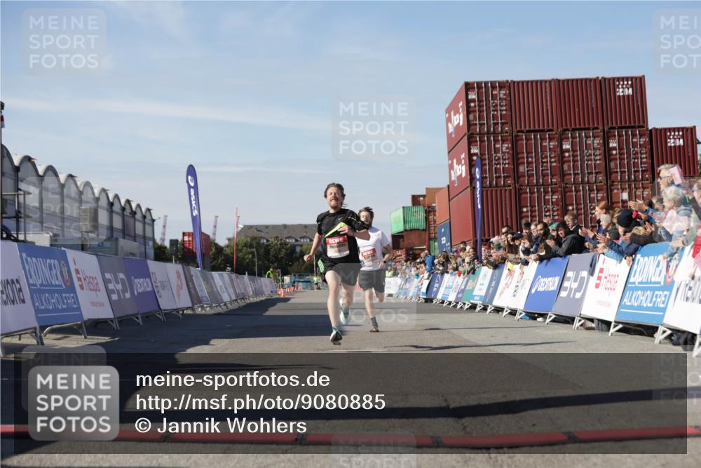 03.10.2025 - Köhlbrandbrückenlauf Jannik Wohlers http://msf.ph/oto/9080885 03.10.2025 12:50:06 Ziel 4035, 6086 meine-sportfotos.de