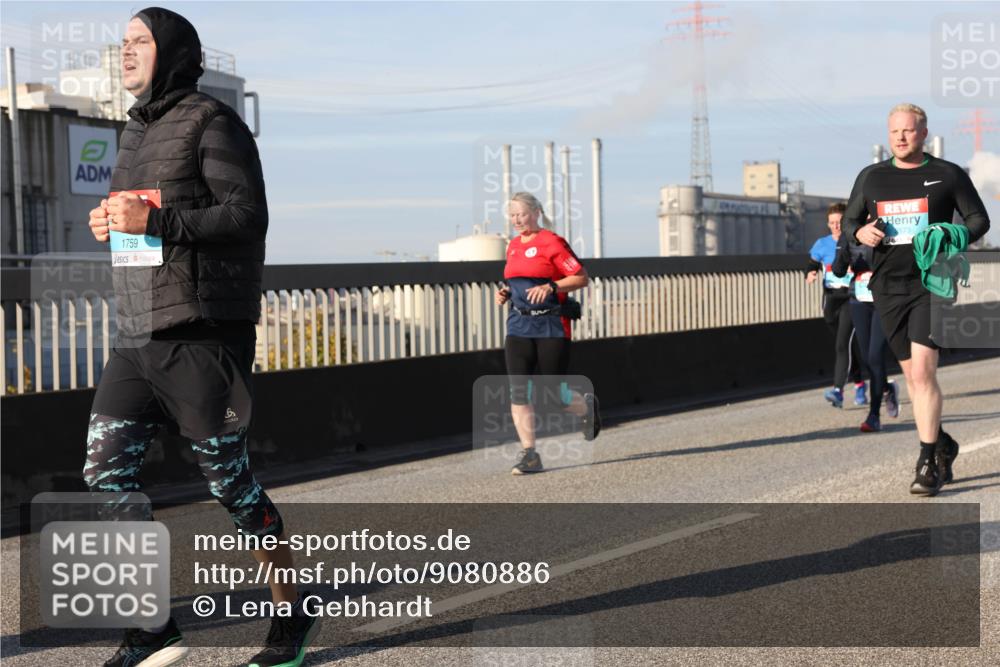 03.10.2025 - Köhlbrandbrückenlauf Lena Gebhardt http://msf.ph/oto/9080886 03.10.2025 10:04:01 Position 2 1759, 873 meine-sportfotos.de