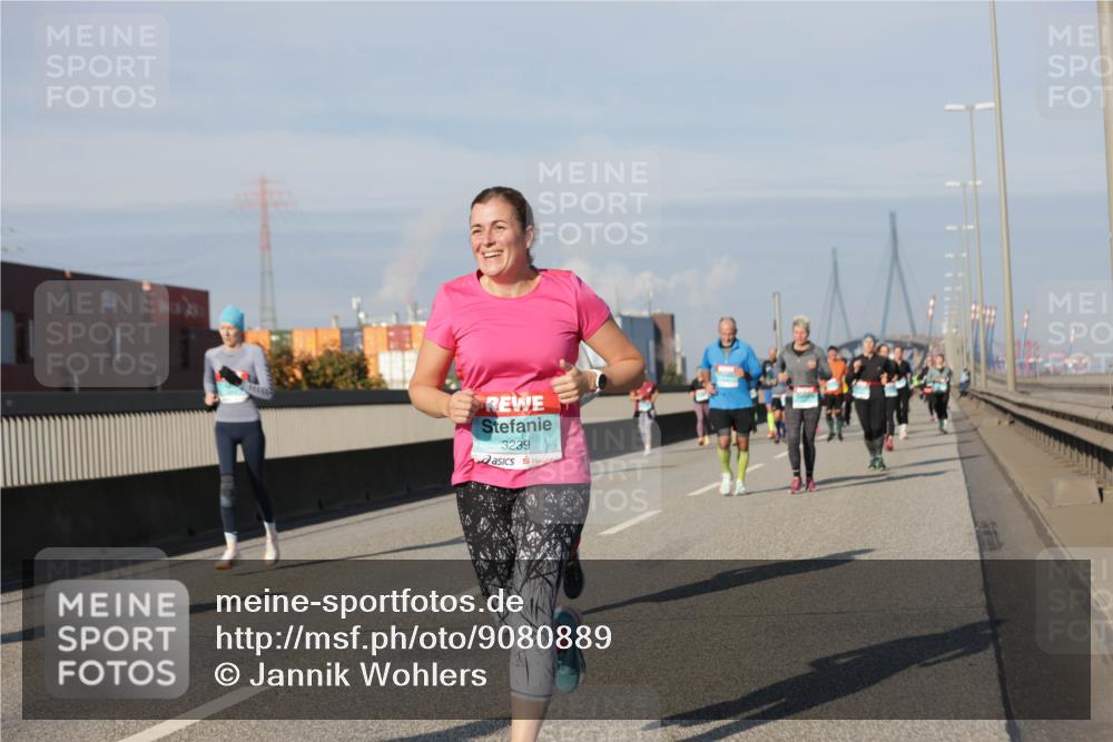 03.10.2025 - Köhlbrandbrückenlauf Jannik Wohlers http://msf.ph/oto/9080889 03.10.2025 10:02:09 Position 3 3239 meine-sportfotos.de