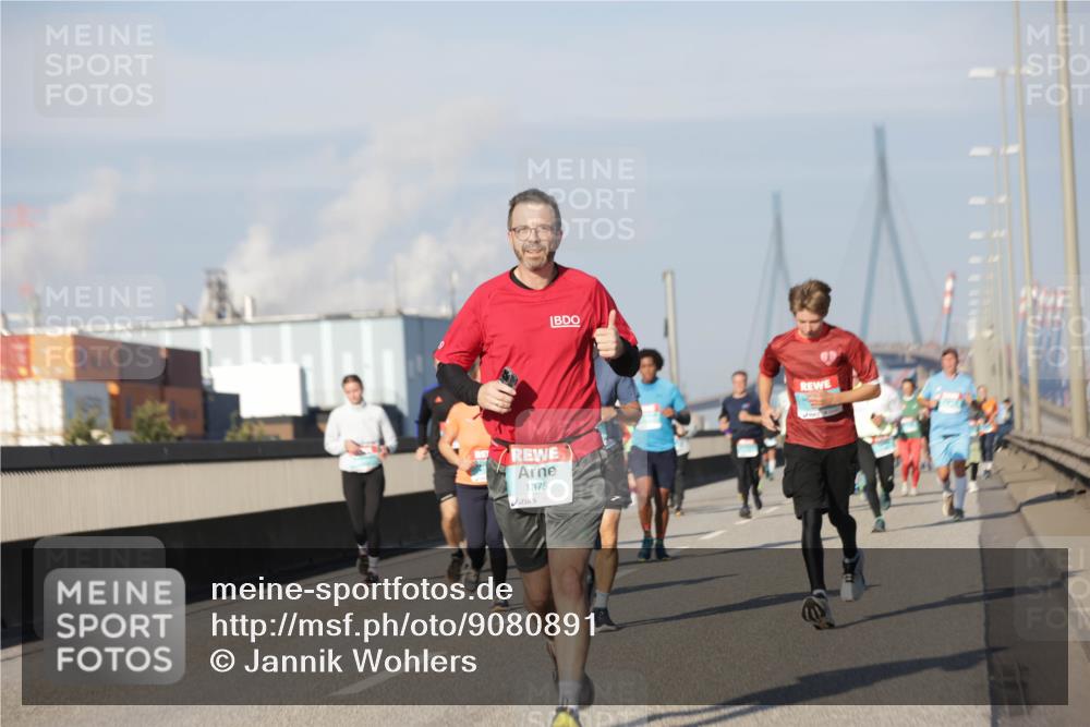 03.10.2025 - Köhlbrandbrückenlauf Jannik Wohlers http://msf.ph/oto/9080891 03.10.2025 09:54:23 Position 3 1375 meine-sportfotos.de