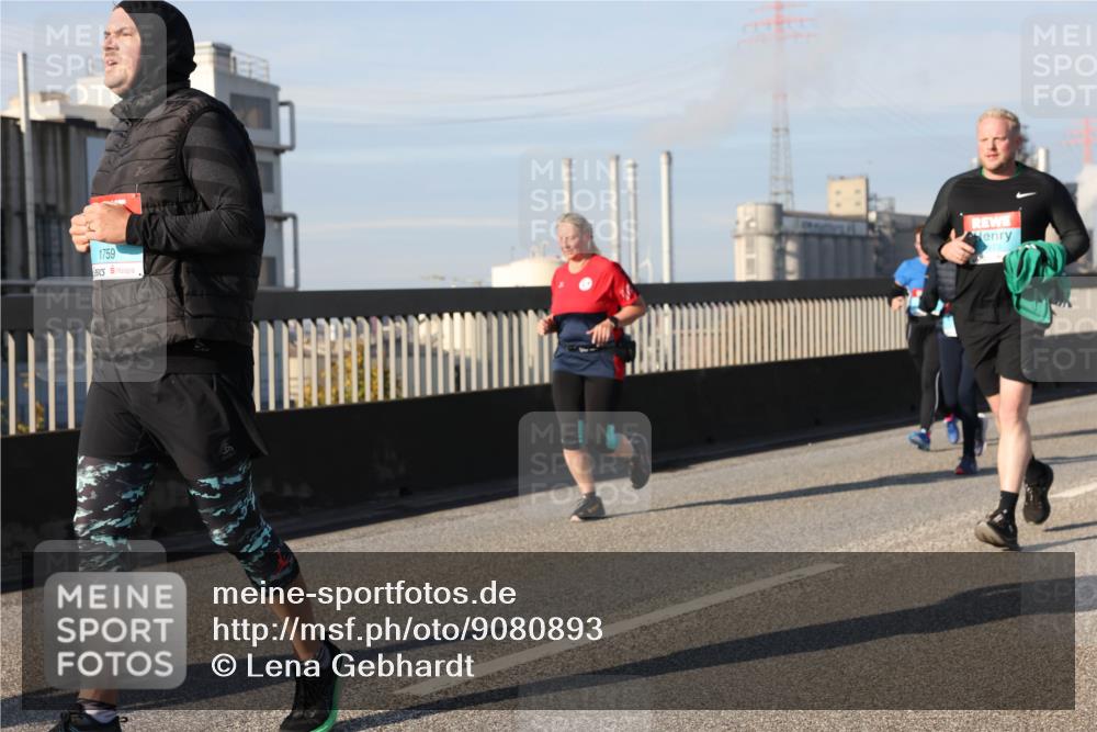 03.10.2025 - Köhlbrandbrückenlauf Lena Gebhardt http://msf.ph/oto/9080893 03.10.2025 10:04:01 Position 2  meine-sportfotos.de