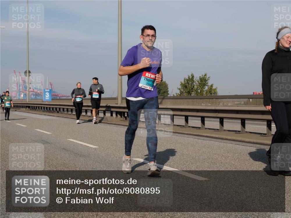 03.10.2025 - Köhlbrandbrückenlauf Fabian Wolf http://msf.ph/oto/9080895 03.10.2025 10:17:42 Position 3 3, 2988 meine-sportfotos.de