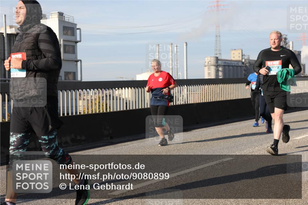 03.10.2025 - Köhlbrandbrückenlauf Lena Gebhardt http://msf.ph/oto/9080899 03.10.2025 10:04:01 Position 2  meine-sportfotos.de