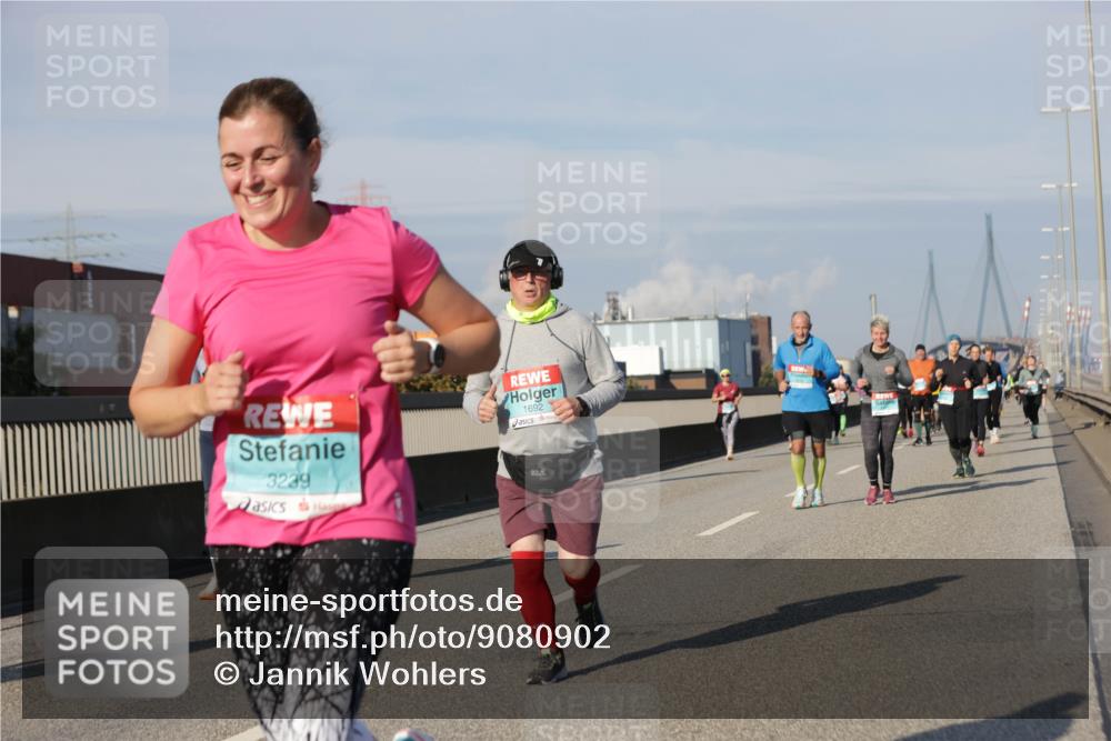 03.10.2025 - Köhlbrandbrückenlauf Jannik Wohlers http://msf.ph/oto/9080902 03.10.2025 10:02:10 Position 3 3239, 1692 meine-sportfotos.de