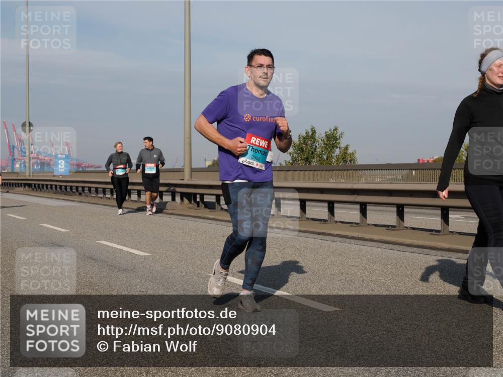 03.10.2025 - Köhlbrandbrückenlauf Fabian Wolf http://msf.ph/oto/9080904 03.10.2025 10:17:42 Position 3 3, 2988 meine-sportfotos.de