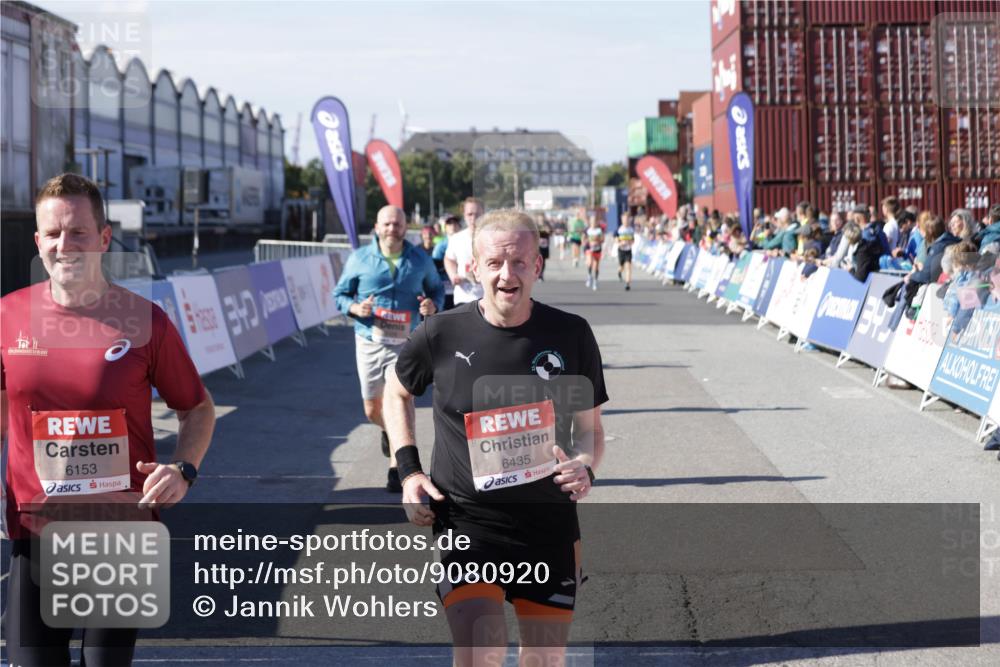 03.10.2025 - Köhlbrandbrückenlauf Jannik Wohlers http://msf.ph/oto/9080920 03.10.2025 13:17:56 Ziel 4333, 4366, 4679, 4682, 4829, 5129, 5168, 5685, 5731, 5732, 5917, 6153, 6435, 6485 meine-sportfotos.de