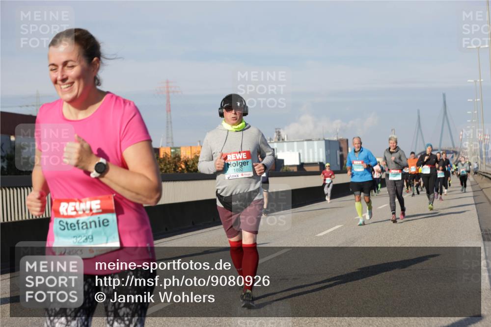 03.10.2025 - Köhlbrandbrückenlauf Jannik Wohlers http://msf.ph/oto/9080926 03.10.2025 10:02:10 Position 3 3239, 1692 meine-sportfotos.de